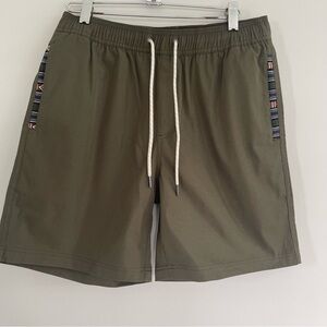 Wowie Olive Green Drawstring Shorts men’s size Medium EUC